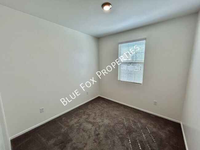 Building Photo - 7214 S Via Tierra Mesa