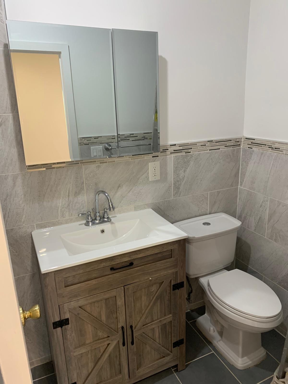 bathroom - 3132 82nd St