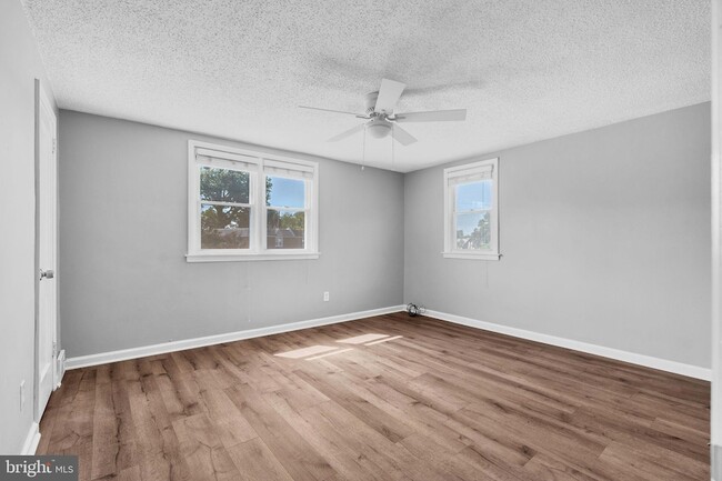 Building Photo - 817 Colwell Rd