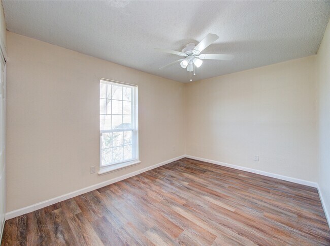 Building Photo - 3307 E Heatherock Cir
