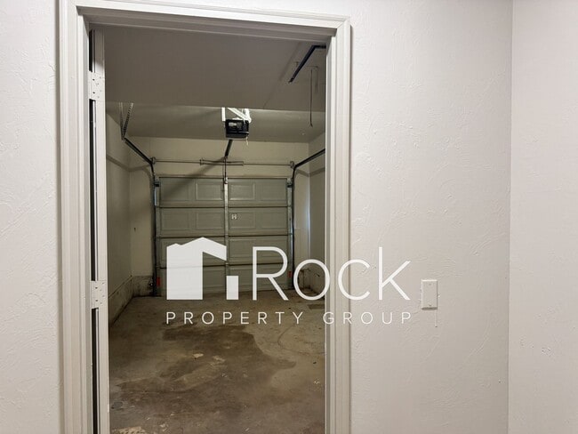 Building Photo - Beautifully Remodeled 3 Bed/1.5 Bath Home in Moore with 1-Car Garage