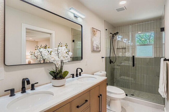 Building Photo - 7806 Whitsun Dr