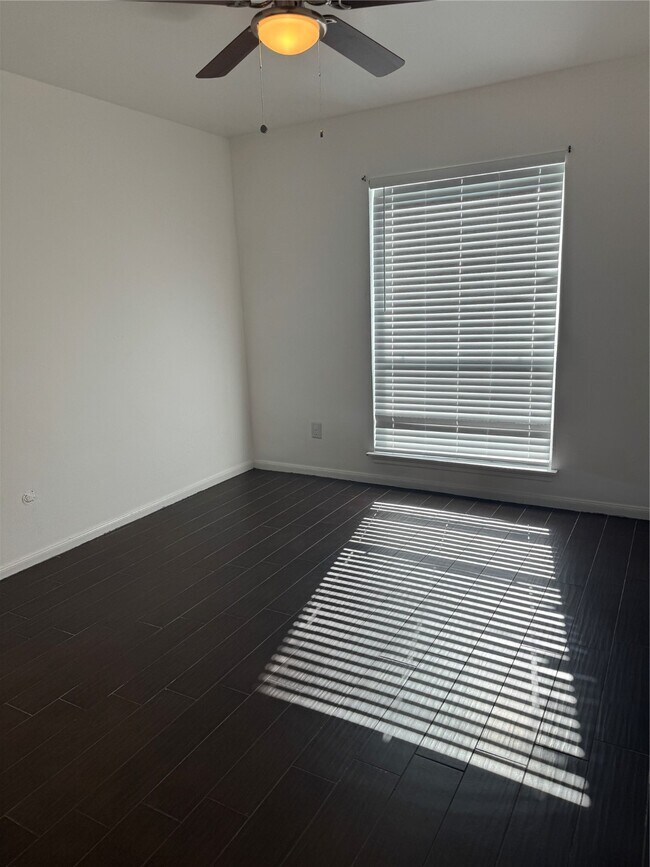 Building Photo - 7838 Vickijohn Dr