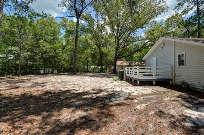 Building Photo - Charming 2 Bedroom Home, close to USC & lo...