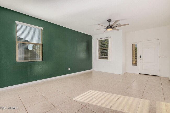 Building Photo - 399 Pelipa Dr