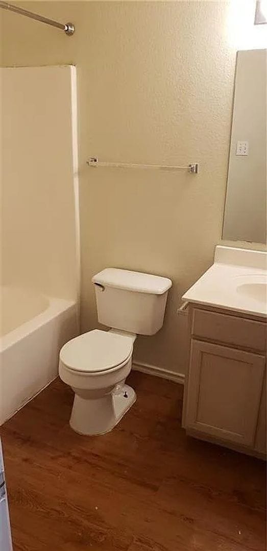Building Photo - 3 Bedroom, 3.5 Bathrooms - 2 Car Garage - ...