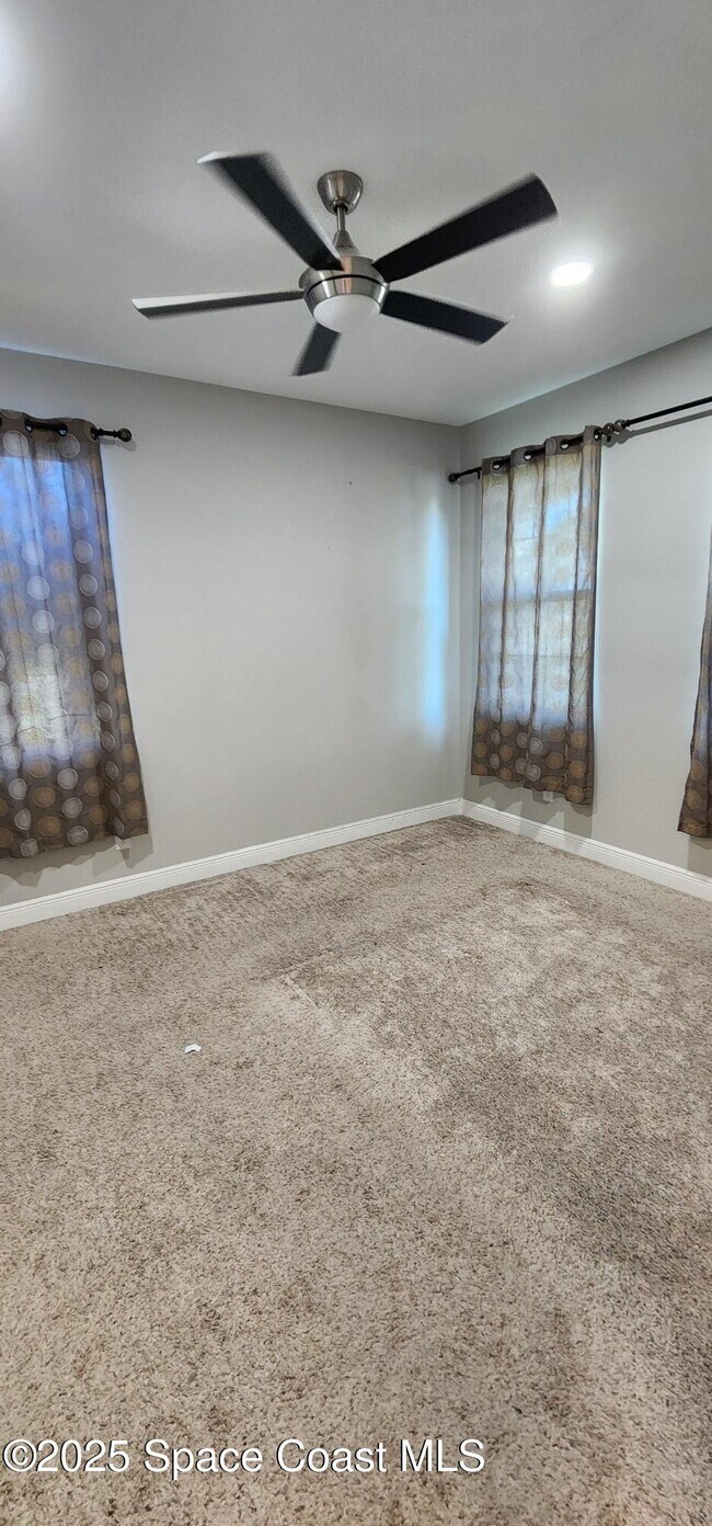 Building Photo - 7308 Bluemink Ln
