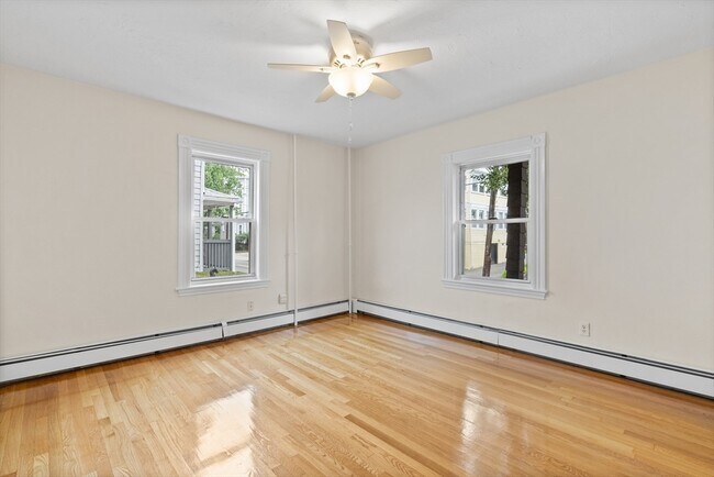 Primary Photo - 189 Sherman St