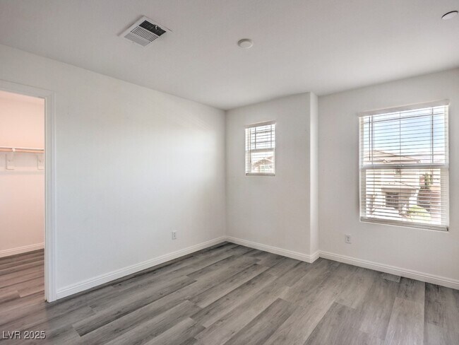 Building Photo - 6077 Castle Gardens Ave