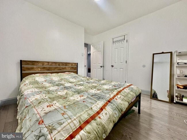 Building Photo - 633 Durham Rd