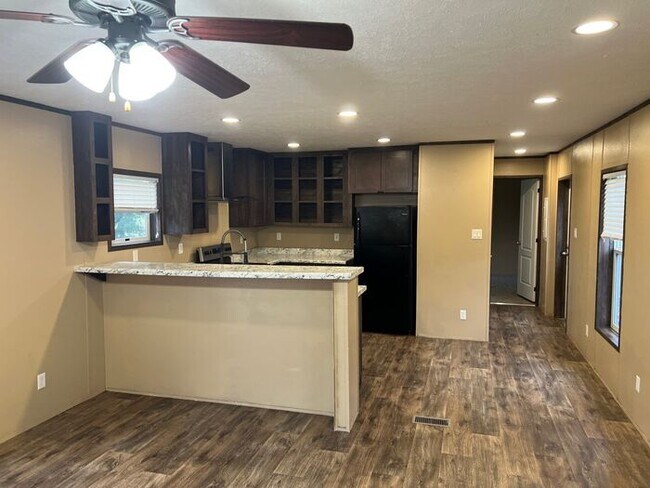 Building Photo - 2019 Mobile Home For Sale