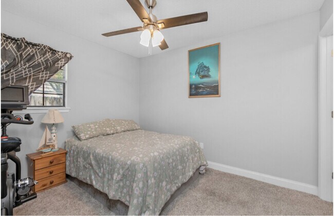 Building Photo - 111 Robinwood Dr NW