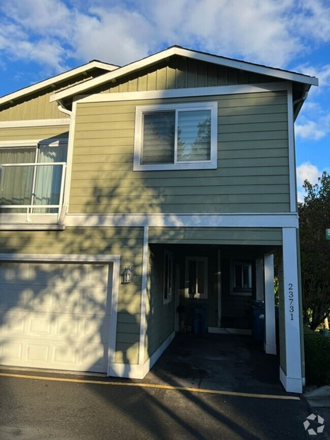 Building Photo - Lovely 3 story home located In Edmonds