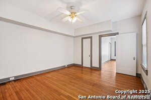 Building Photo - 531 W Gramercy Pl