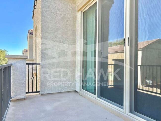 Building Photo - 4038 E Erie St