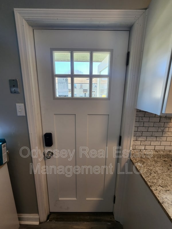 Building Photo - 210 W Spencer Ave