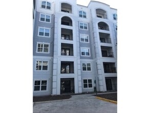 Building Photo - 2 bed 2 bath condo at The Grande Downtown ...