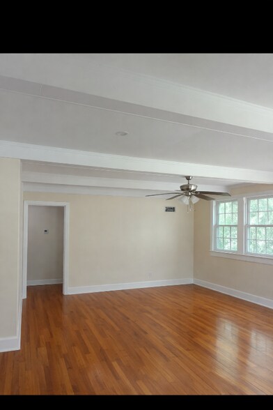 Building Photo - 2036 Gorgas St