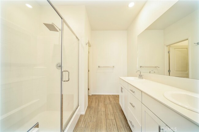 Building Photo - 811 Hudson Ln