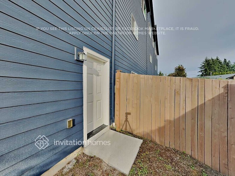 Building Photo - 6505 47th Ave NE