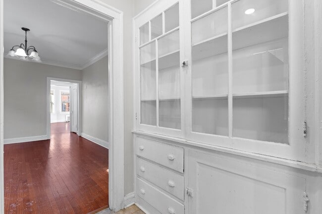 Building Photo - 7819 S Cornell Ave