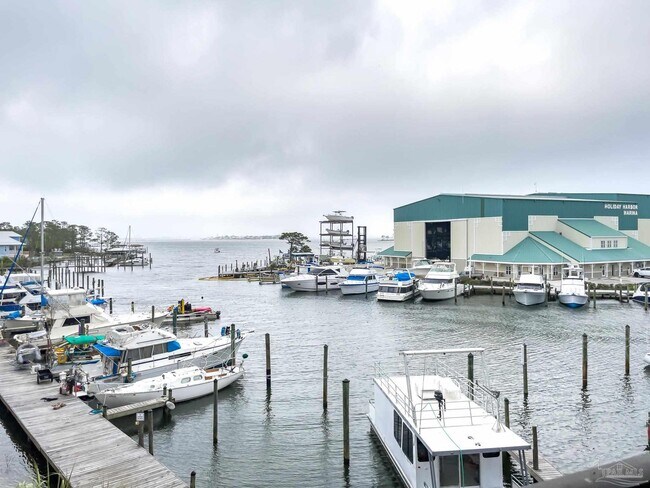 Building Photo - 14100 River Rd