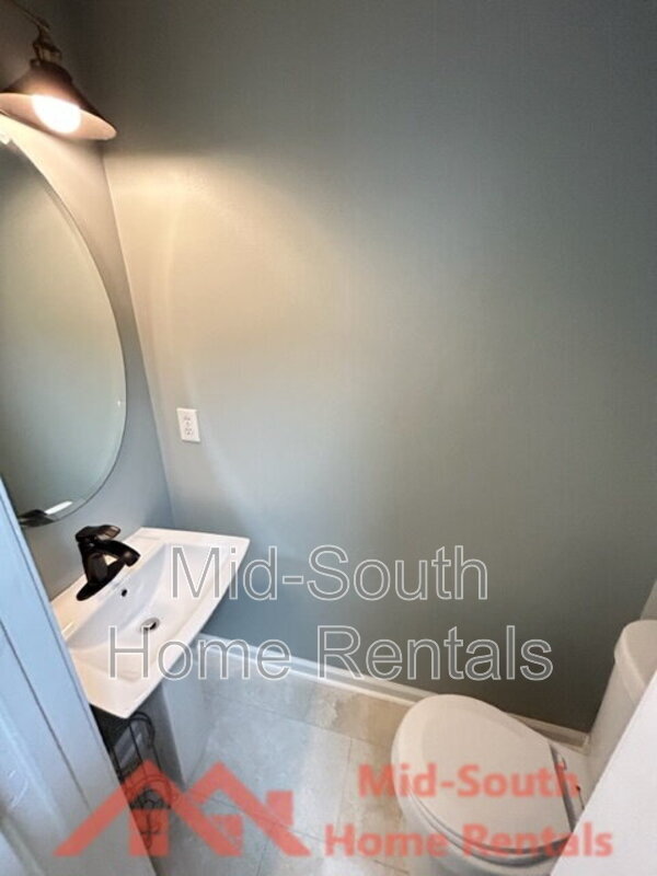 Building Photo - 434 N Ericson Rd