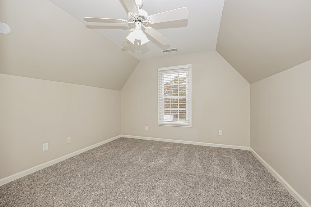 Building Photo - 411 Carmel Dr