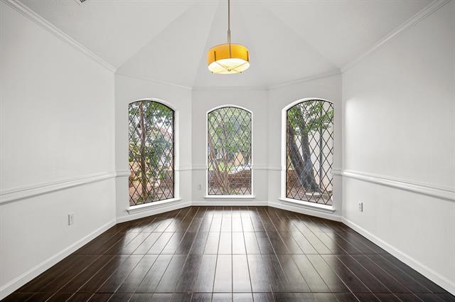 Building Photo - 9127 Valley Chapel Ln