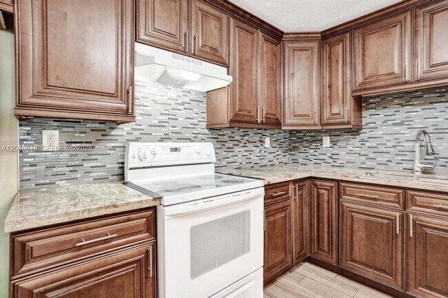 Building Photo - 4114 NW 88th Ave