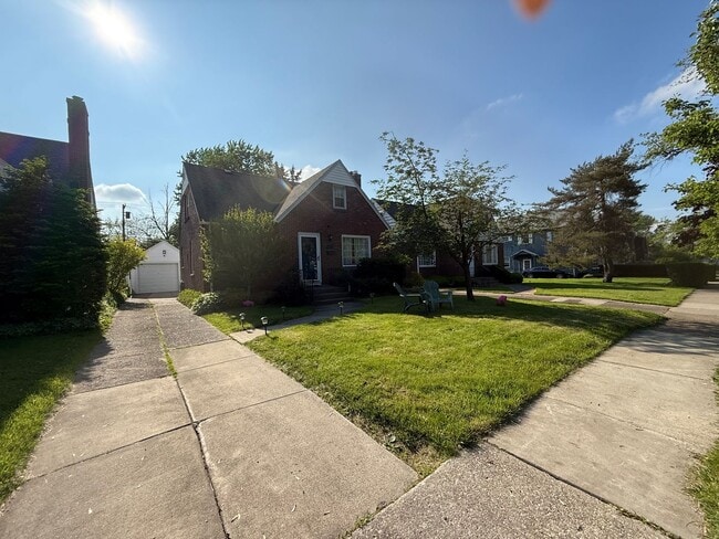 Building Photo - Charming 3 bedroom 1.5 bath in Amherst :