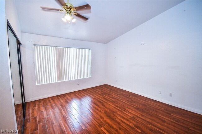 Building Photo - 6762 Shelter Ln