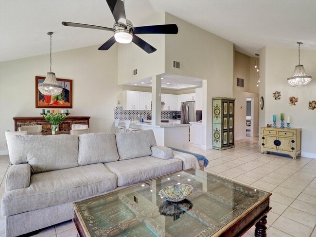 Building Photo - 77897 Woodhaven Dr S