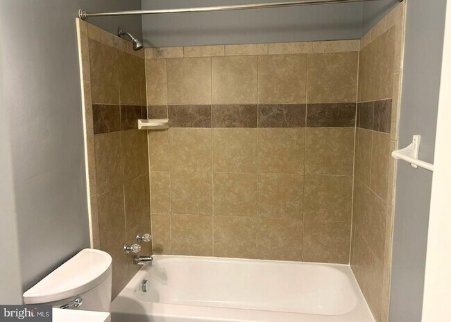 Building Photo - 10108 Sabin Dr