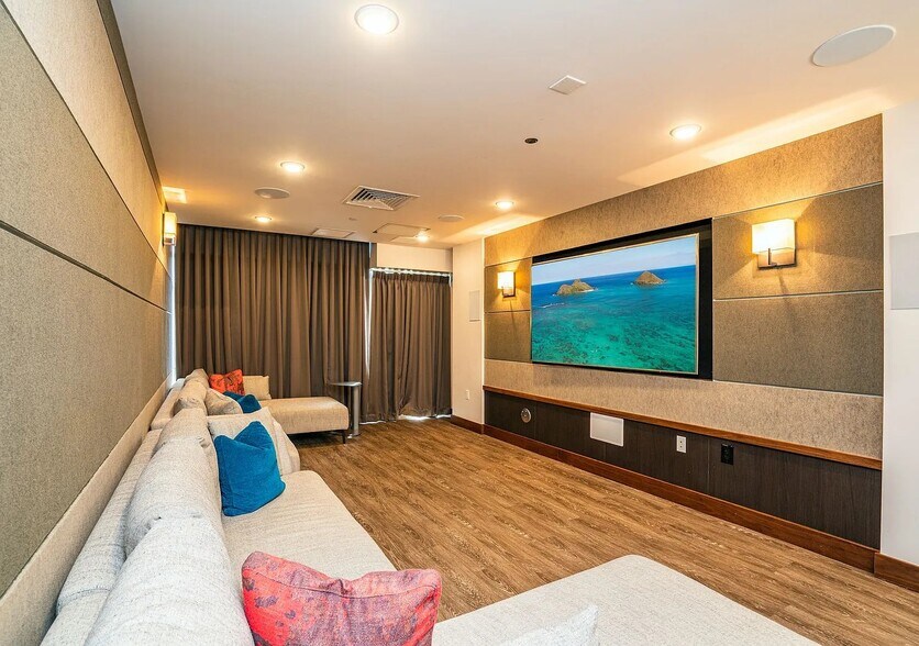 Building Photo - 7000 Hawaii Kai Dr