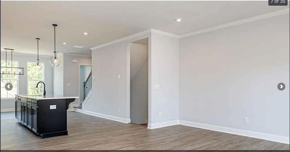 Building Photo - 813 Cameron Trl