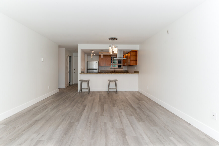 View from the living room looking into the dining room and kitchen - 9350 Redmond Woodinville Rd NE