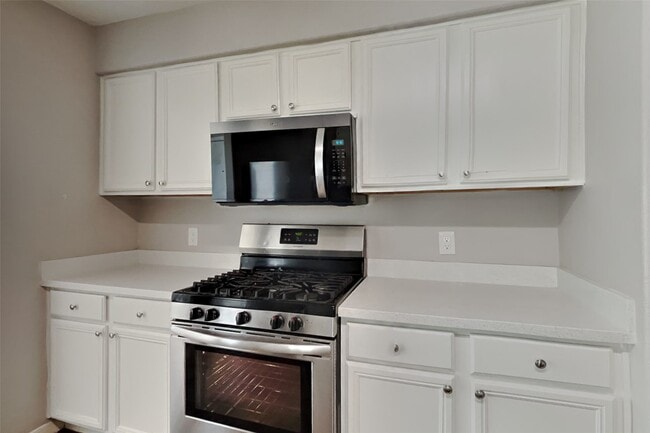 Building Photo - 16716 Foursquare Dr