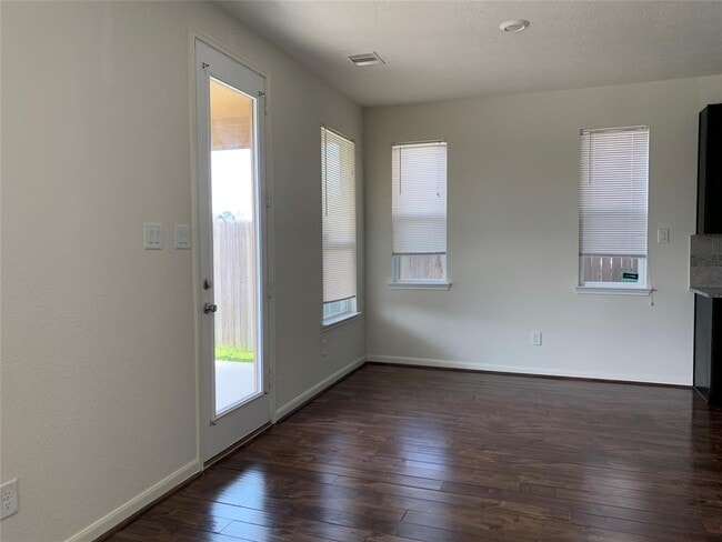 Building Photo - 15815 Copper Oak Ln