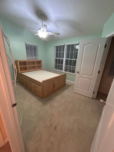 Building Photo - 42906 Pamplin Terrace
