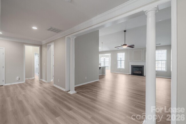 Building Photo - 3048 Arsdale Rd