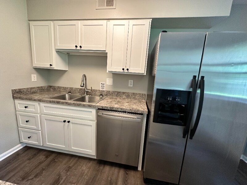 Building Photo - 11201 Ginger Rd