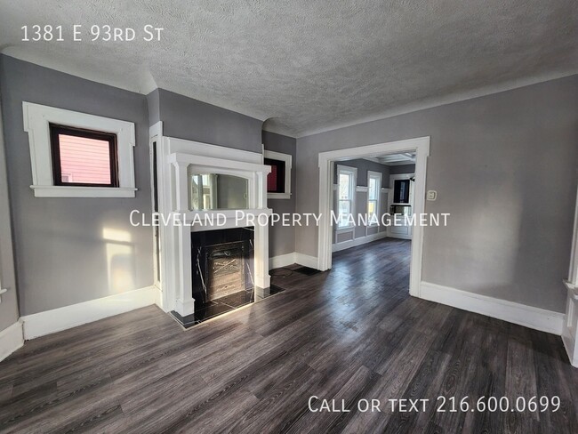 Building Photo - 1381 E 93rd St