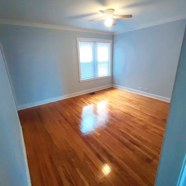 Building Photo - 7255 S Washtenaw Ave.