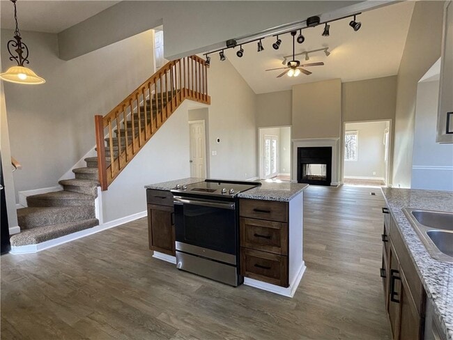 Building Photo - 3492 Point View Cir