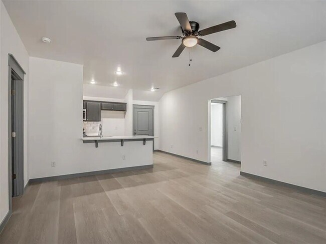 Building Photo - Turnkey 3-Bedroom Home in NW OKC – Perfect for Pets!