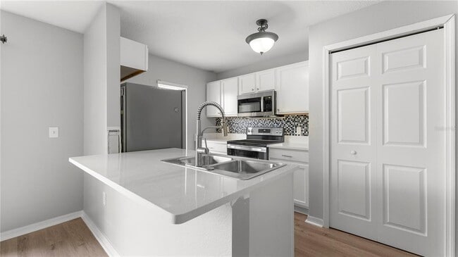 Building Photo - 9815 Ashburn Lake Dr