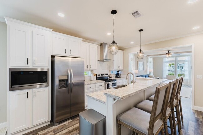 Building Photo - 12581 Spring Meadow Dr