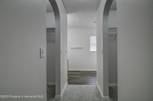 Building Photo - 6322 Grapewood Rd