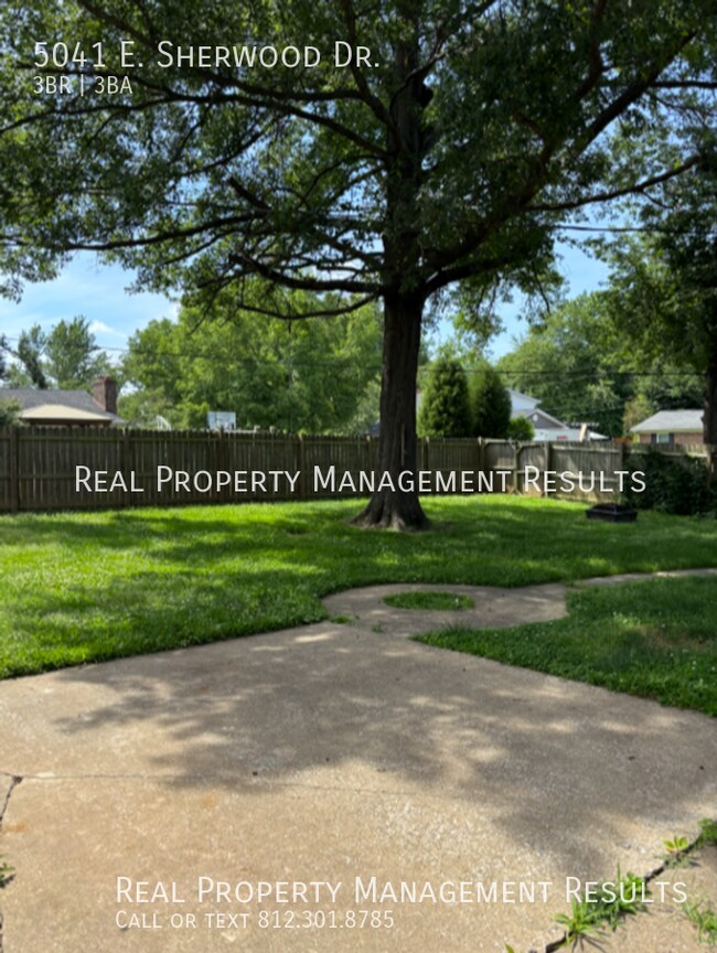 Building Photo - 5041 E Sherwood Dr